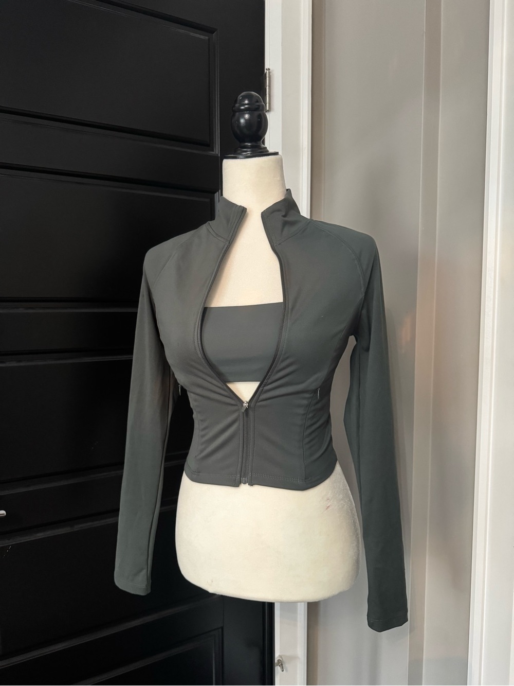 Activewear zip up